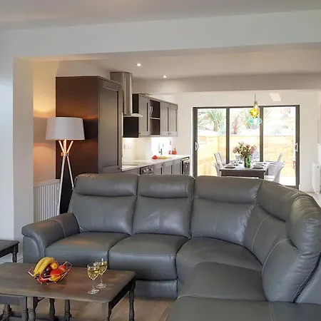 Abbey Field * ウィットビー