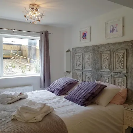 Abbey Field ウィットビー